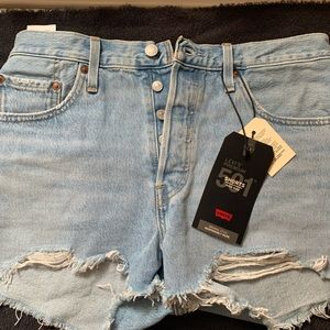 Levi’s 501 shorts size 29